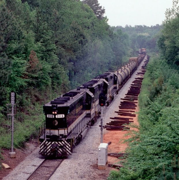 Former Southern SD45 at Dames Ferry, GA