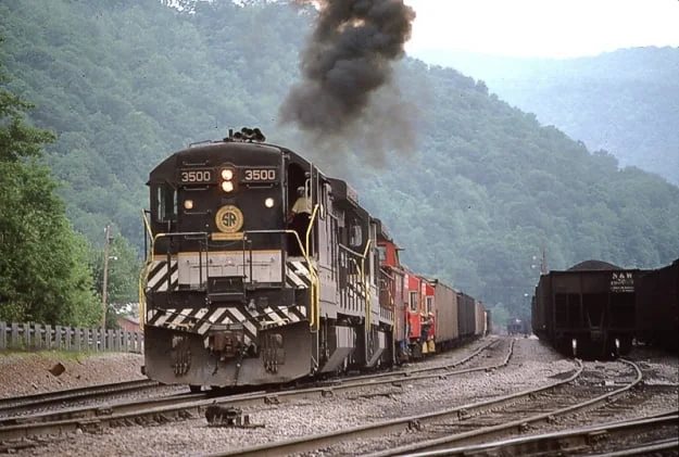 Two GE units smoke it up on the yard job at Andover