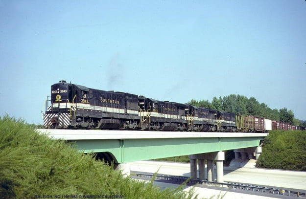 Southern U23B 3943 leads a quartet of GE’s at Raleigh, NC